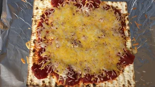 Making Matzah Pizza