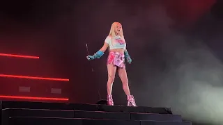 Kim Petras - Do Me @ Hard Rock Live (5/19/2023)