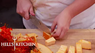 Rochelle Loses Part Of Her Thumb | Hell's Kitchen