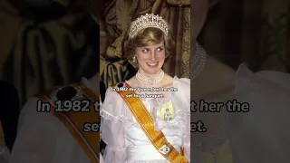 Queen Elizabeth's pearl set #royal #queenelizabeth #katemiddleton #princessdiana #royalfamily