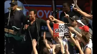 Lionel Richie - Dancing On The Ceiling (Live at 2010 AFL Grand Final Replay)