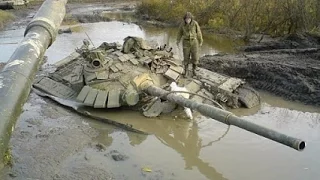 НАТО умирает со смеху. Солдаты РФ утопили свой танк на Донбассе