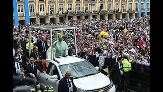 Hombres de negro que cuidaron al papa en Colombia corrieron más de 100 kilómetros protegiéndolo