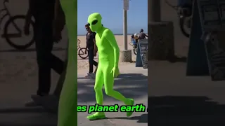 Alien's playing Basketball 👽👽👽