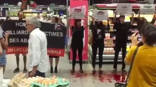 Action choc dans un supermarché par 269Life Libération Animale 22.07.2016