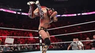 Raw: CM Punk vs. Daniel Bryan - Champion vs. Champion Match