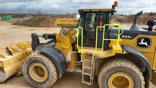 John Deere 824L wheel loader in the UK!