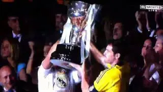 Real Madrid winning the la liga 2012