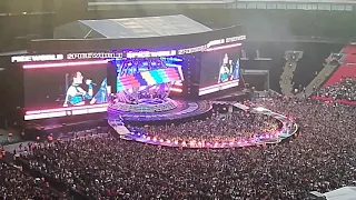 Spice Girls Performing "Spice Up Your Life" Live @Wembley Stadium, London