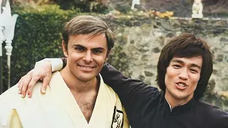 Bruce Lee and John Saxon