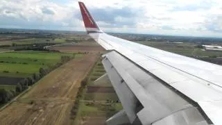 Norwegian Air Shuttle Boeing 737-800 Windy Landing at Munich Airport!