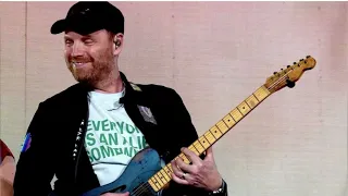 Jonny Buckland Being Sexy Music Of The Spheres Tour (1)