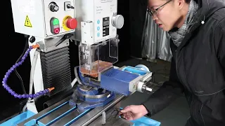 WEISS VM32L (part 1) Demonstration of processing on a milling machine