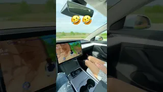 JOCURI IN TESLA VS BMW