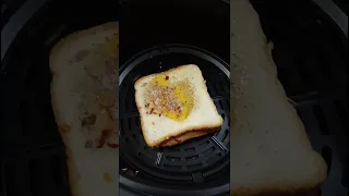 10 Minute Breakfast Egg Toast Recipe In Air Fryer #shorts#trendingshorts #viral #egg #airfryer