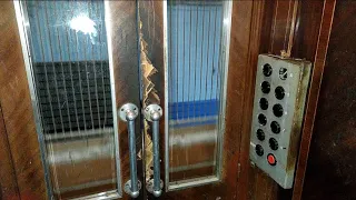 ❗МЕГА-РАРИТЕТ❗ Распашной лифт 1950х. Г. Днепропетровск, ул. Московская, 29 (2 подъезд).