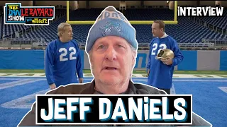 Jeff Daniels on Jim Carrey, Reversing Curses with Peyton Manning, & Being a Lions Superfan | DLS