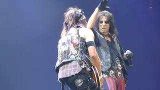 Alice Cooper "Under My Wheels" St.Paul,Mn 8/5/15 HD