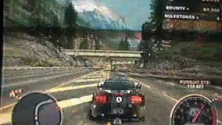 NFSMW-crashing police cars