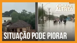 Rio Grande do Sul sofre devastação em meio a fortes temporais; número de mortes pode aumentar