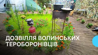 Квіти, тренажерна зала і бойові кролі: як проводять дозвілля волинські тероборонівці