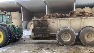 Spreading Manure for 2023 corn crop