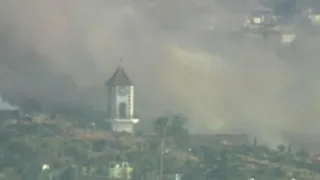 Volcán de La Palma | La lava desploma el campanario de Todoque