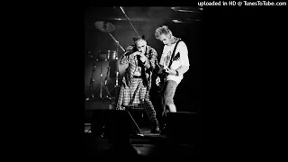 The Prodigy - Fuel My Fire+Break & Enter link+Gabba Live @ Exeter University, Exeter UK (15.10.1996)