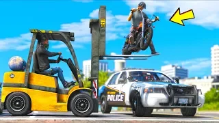 I tried stealing his bike in front of a COP!! (GTA 5 Mods Gameplay)