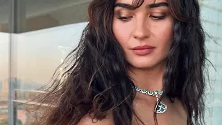 Tuba Büyüküstün at ELLE Türkiye (Most Beautiful and Talented Turkish Actress) Glimps of her Beauty