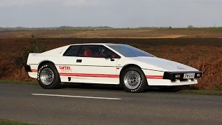 Geometry lesson by Giugiaro. Lotus Turbo Esprit.