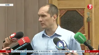 Справа "вагнерівців": слідчі ДБР допитали Юрія Бутусова / подробиці