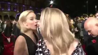 Jennifer Lawrence & Natalie Dormer  HOT kiss