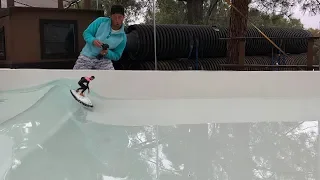 RC Surfer shredding miniature Wave Pool !!!