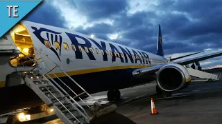 *RARE STANDING TAKEOFF?*  Ryanair | Boeing 737-800 | Katowice to London Stansted | Economy Class