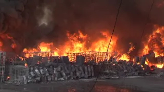 На Львівщині ліквідовано пожежу в складських приміщення виробництва