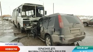 Полиция выясняет обстоятельства столкновения автобуса и иномарки в Нарьян-Маре
