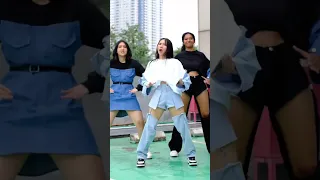 NAYEON ‘POP’ x Ojo dibandingke versi ciwi2