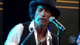 2017 TEC Awards Joe Perry and the Hollywood Vampires Perform Walk This Way