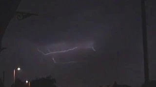 Amazing Slow Motion storm filmed over Luton in 2006