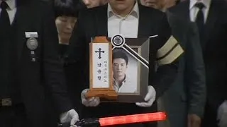 Funeral for teacher hailed a hero in South Korea ferry tragedy