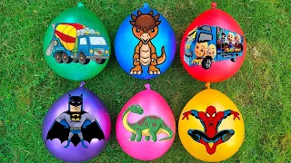 Burst balloon : T-rex, Batman, Triceratops, Iron-man, Brontosaurus, Spider-Man, Ankylosaurus, Hulk