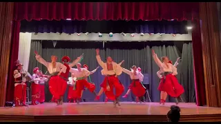 Folk Song "Ty Zh Mene Pidmanula" - Ти ж мене підманула -Kozak Ukrainian dancers show in Pennsylvania