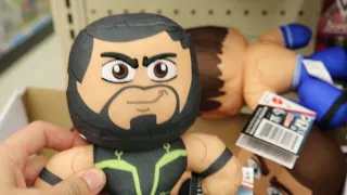 WWE TOY HUNT! COOL FIGURES FOUND AT RETAIL!