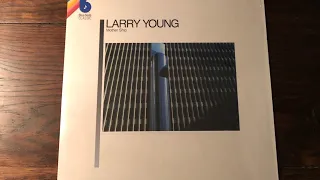 LARRY YOUNG -"Mother Ship"   AVANTGARDE JAZZ/JAZZ GROOVE   アヴァンギャルド・ジャズ/ジャズ・グルーヴ(vinyl record)