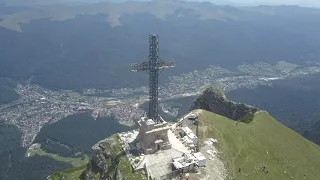 Crucea Eroilor de pe Caraiman - Bucegi, Romania / Hero's Cross on Mount Caraiman, Busteni, Romania