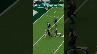 Aaron Rodgers TOUCHDOWN pass to Breece Hall in MADDEN 23!