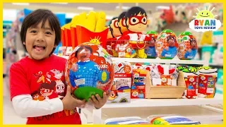 Toy Master Challenge Ryan to Toy Hunt at Target for Ryan's World Beddings and Toys!