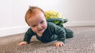 NiKO LEARNS TO CRAWL - new Family Night routine with baby brother 🐢