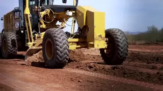 Cat® Motor Graders for Contractors -- Making the Grade